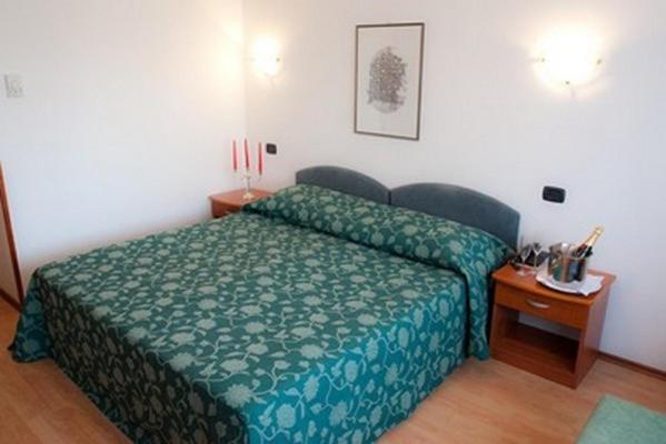Hotel Makin Novigrad Istria Extérieur photo